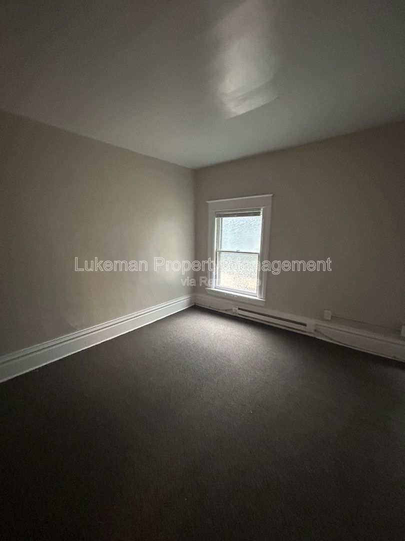 418-420 Pearl #4 - 1 Bed/1 Bath Unit Near WMU/K College property image