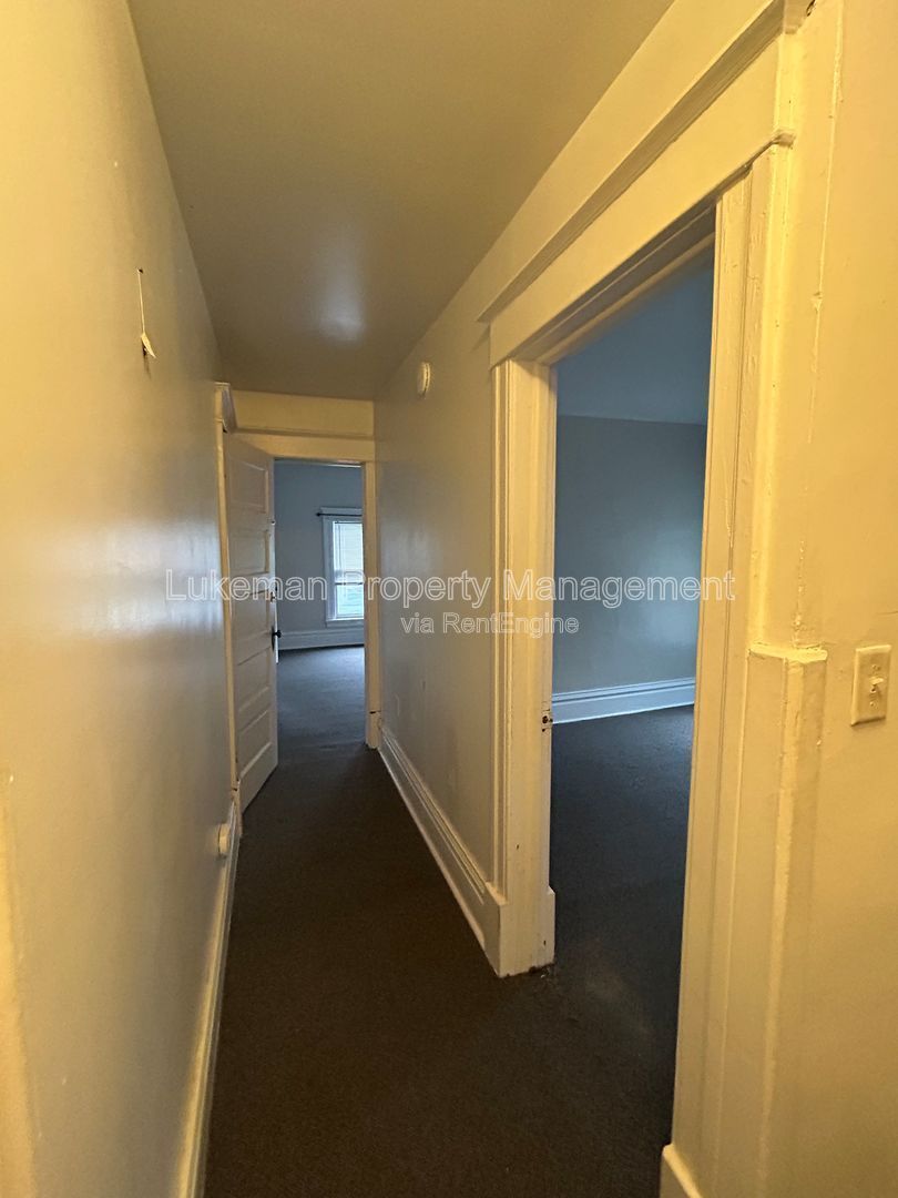 418-420 Pearl #4 - 1 Bed/1 Bath Unit Near WMU/K College property image