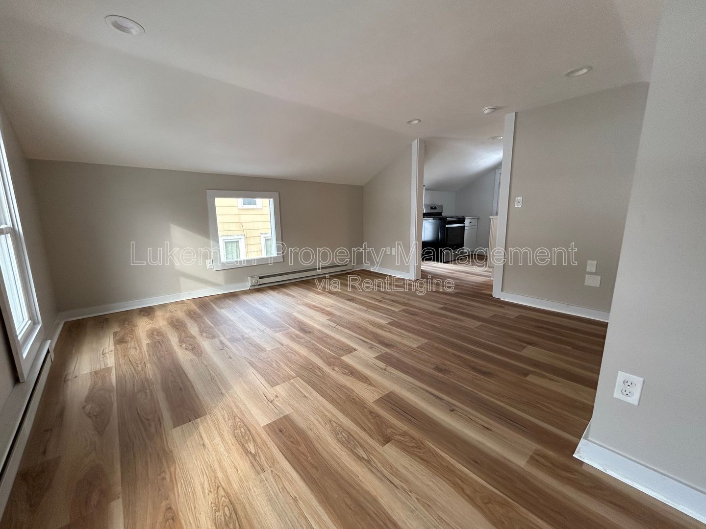 2nd Floor Studio on Grant St. property image