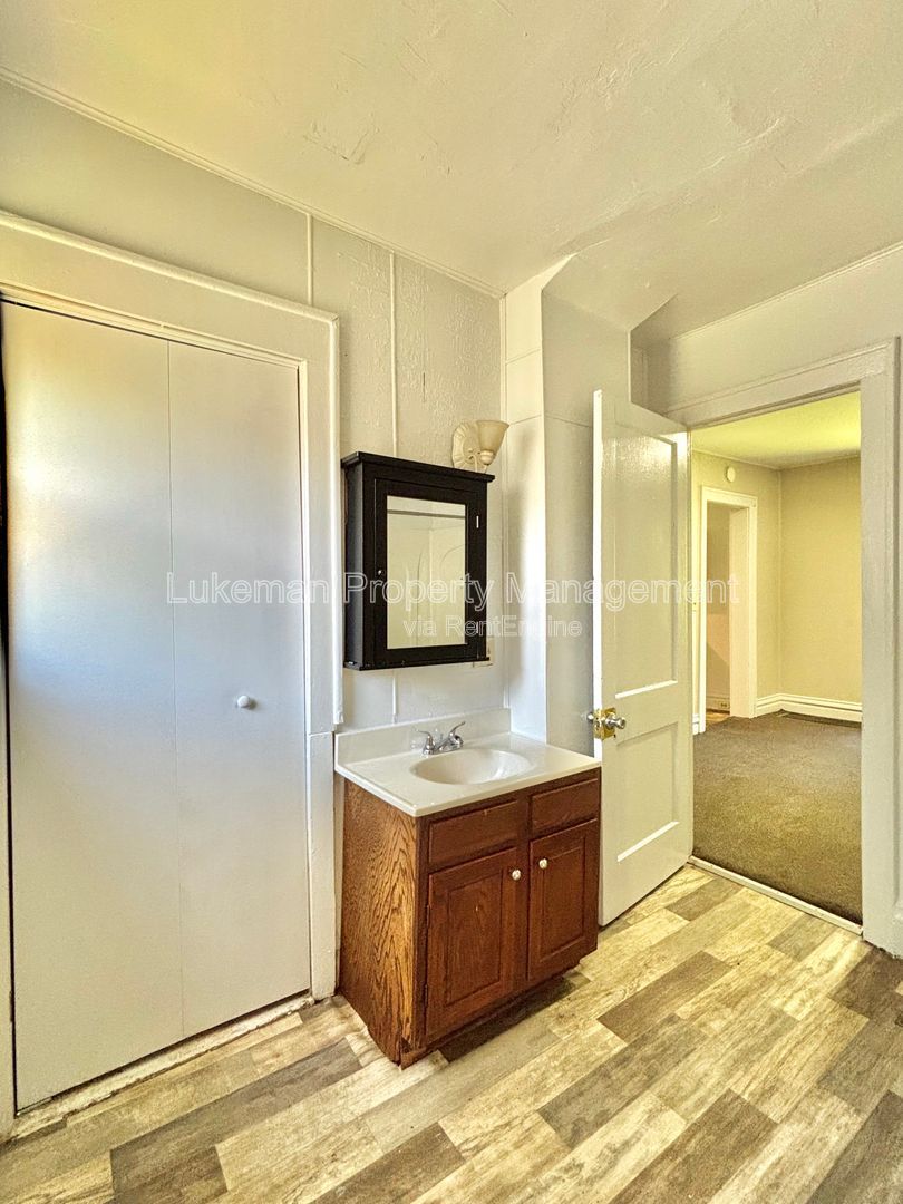 1011 N Church #A- 2bed/1bath Northside Kalamazoo property image