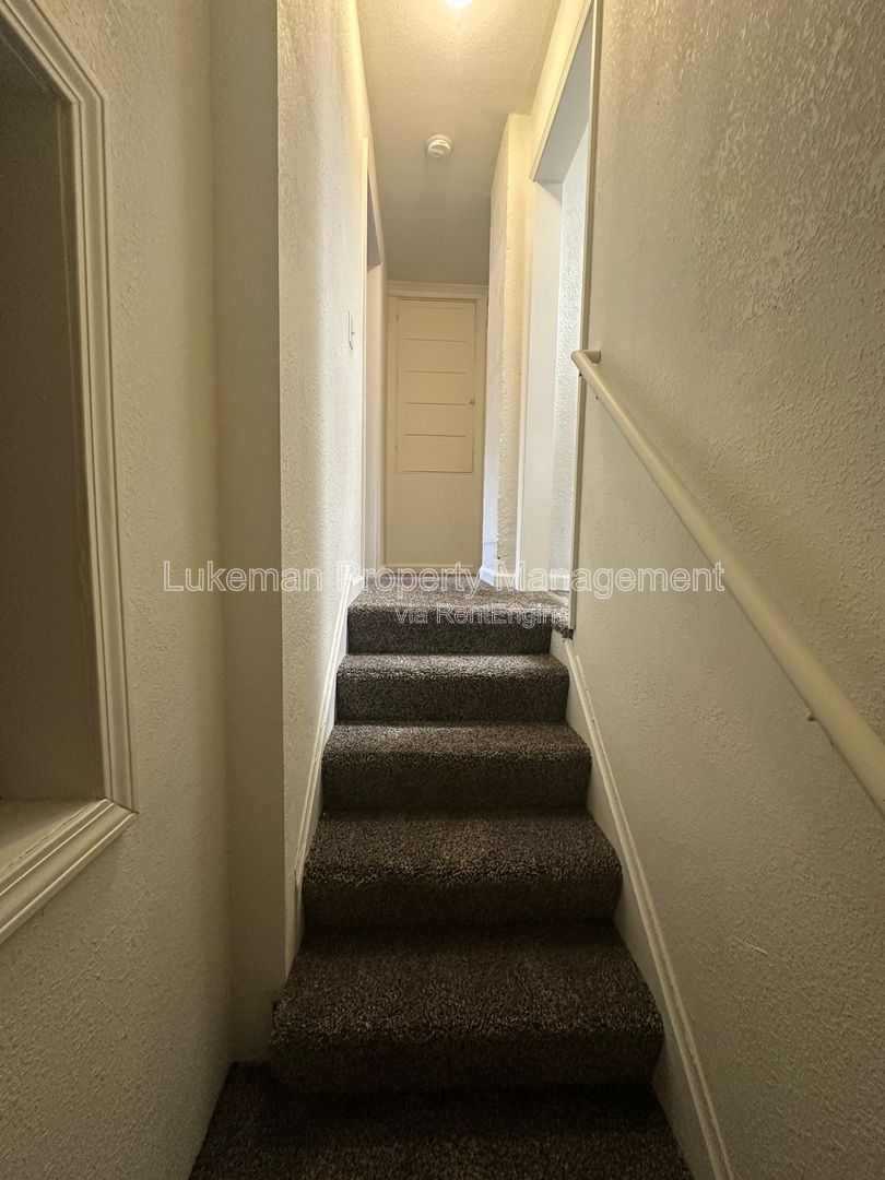 Upper 2-bedroom duplex. property image