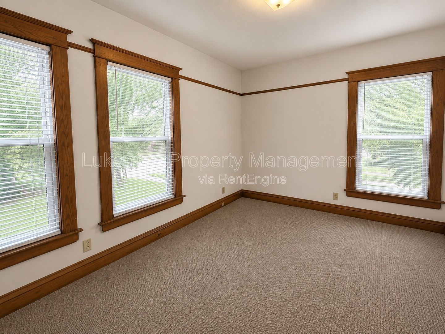 2 Bed 1 Bath Duplex property image