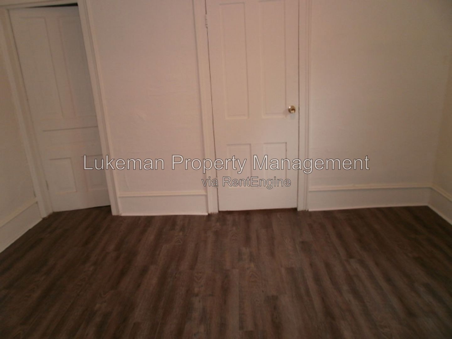 Large Vine Neighborhood Apartment property image