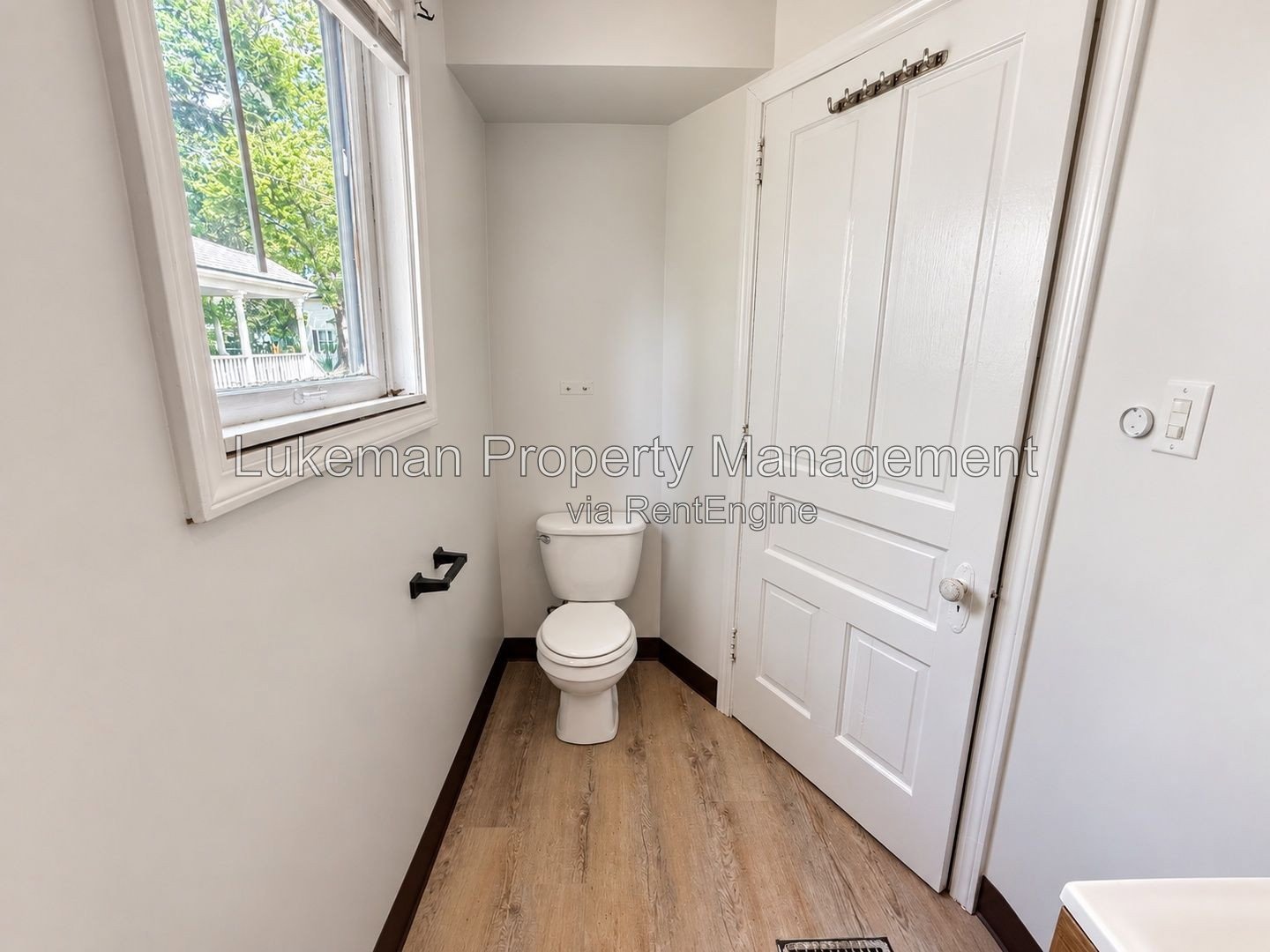 617 Forest #1 - 1 bedroom with office in the Vine property image