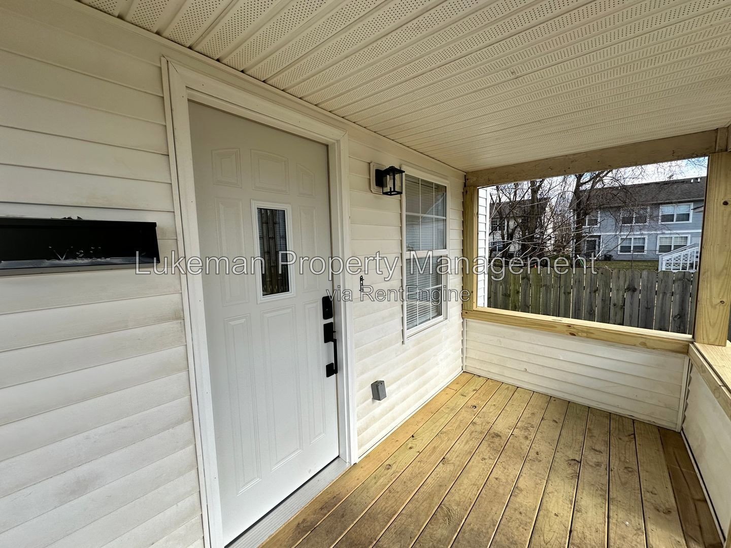 215 E North - 4 Bedroom/1 Bathroom Home Downtown Kalamazoo property image