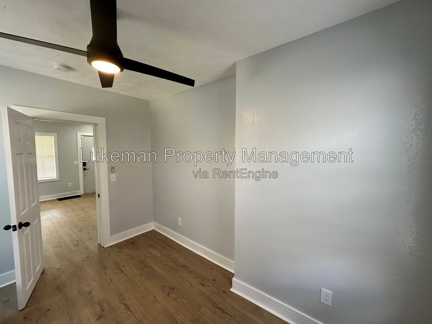 215 E North - 4 Bedroom/1 Bathroom Home Downtown Kalamazoo property image
