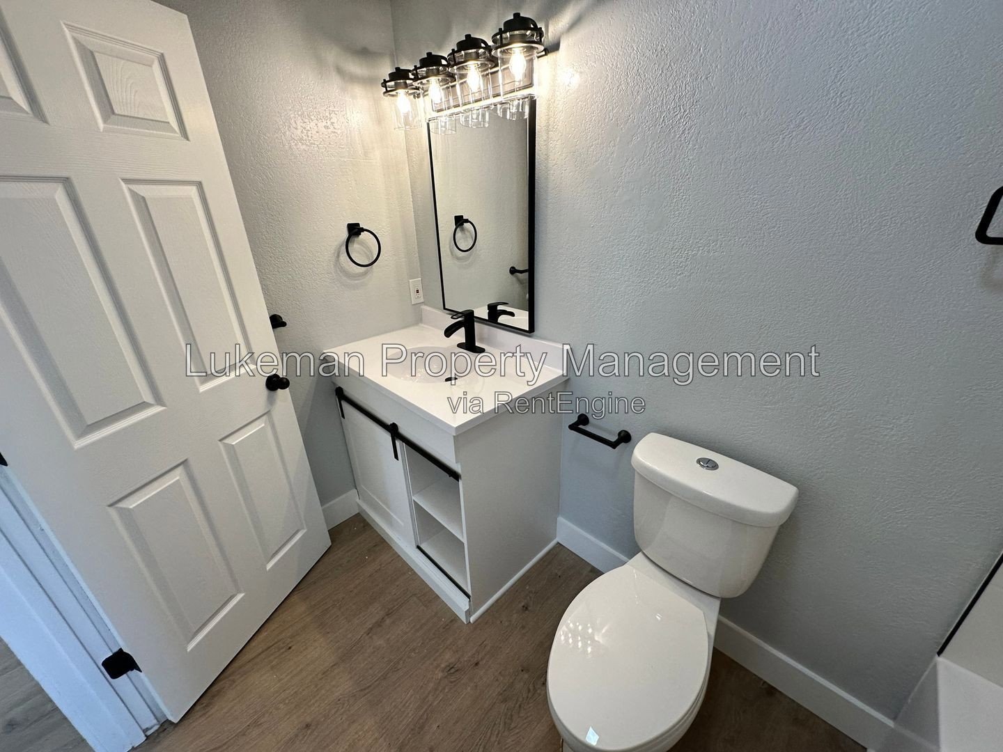 215 E North - 4 Bedroom/1 Bathroom Home Downtown Kalamazoo property image