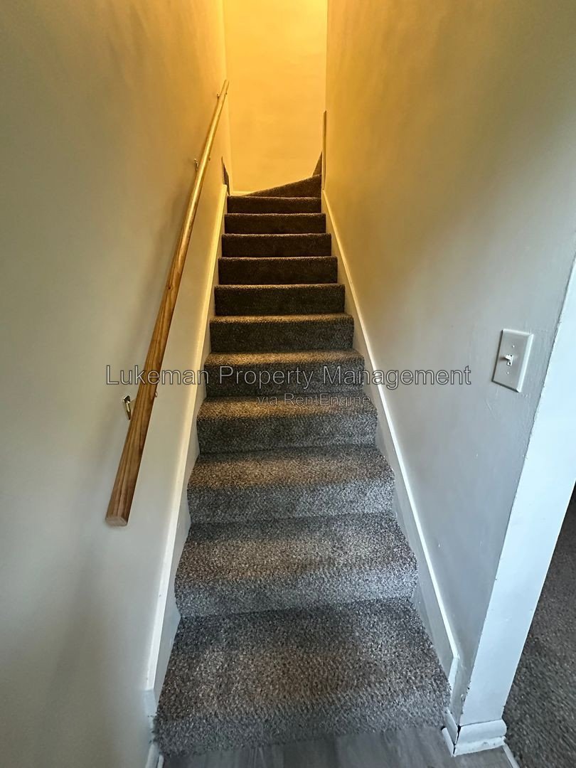 Townhome Style 2 Bedroom, 1 bathroom property image