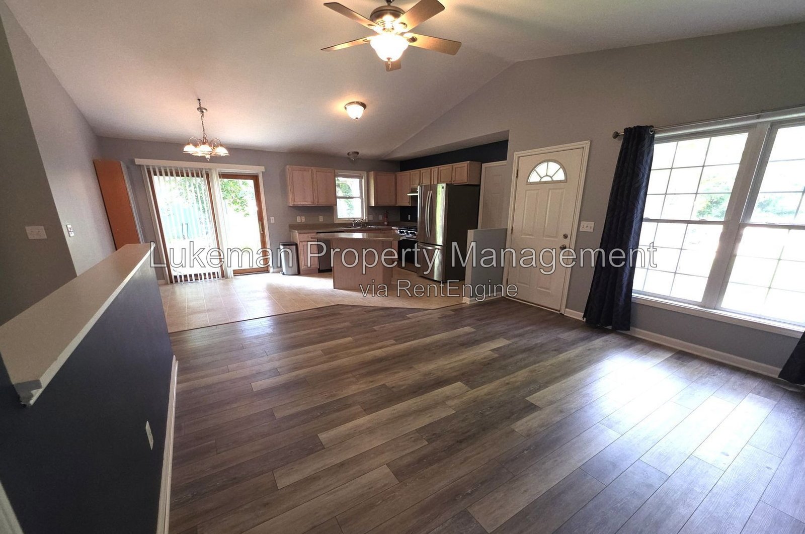 Modern 3 Bed / 2 Bath home property image