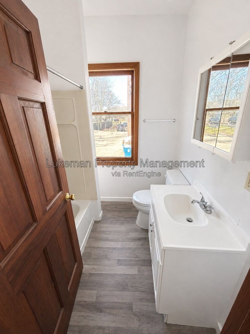 743 Academy #1 - Large 3 Bedroom - Prime Location property image