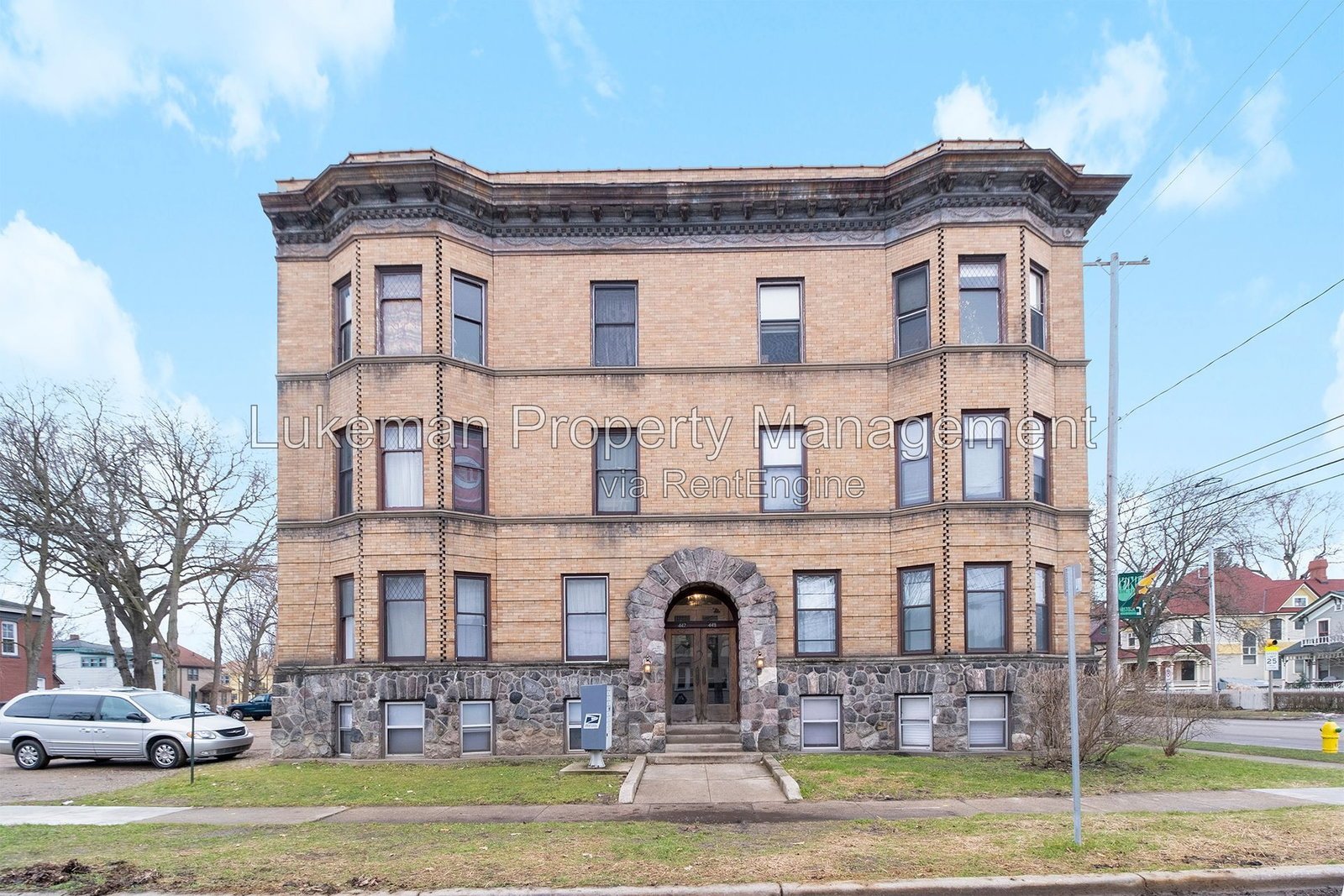447 W Walnut - 1bed/1bath property image