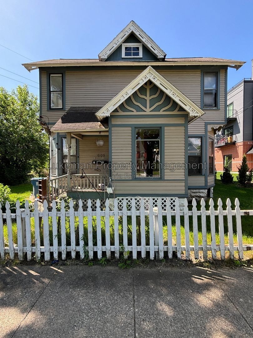 605 W Kalamazoo #2 2bed/1bath apartment property image