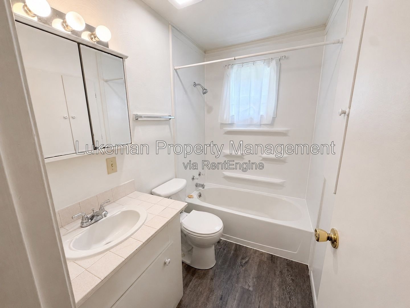 Comstock Country Duplex property image
