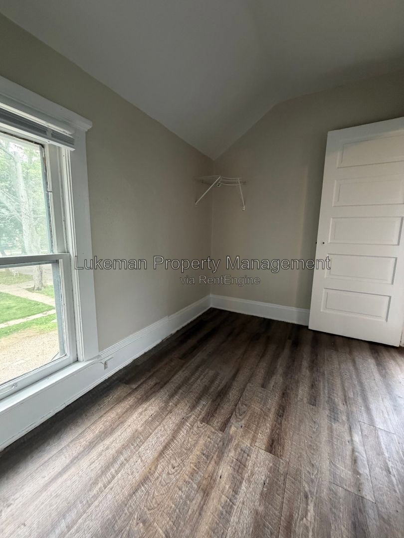 909 Oak Street #2 property image