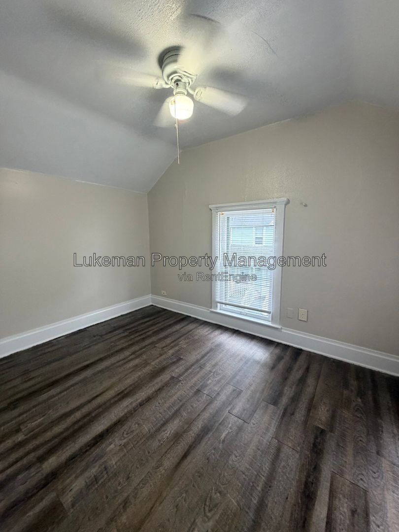 909 Oak Street #2 property image