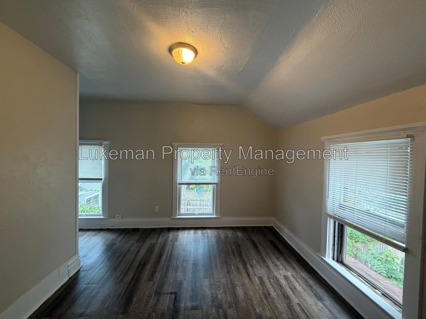 909 Oak Street #2 property image