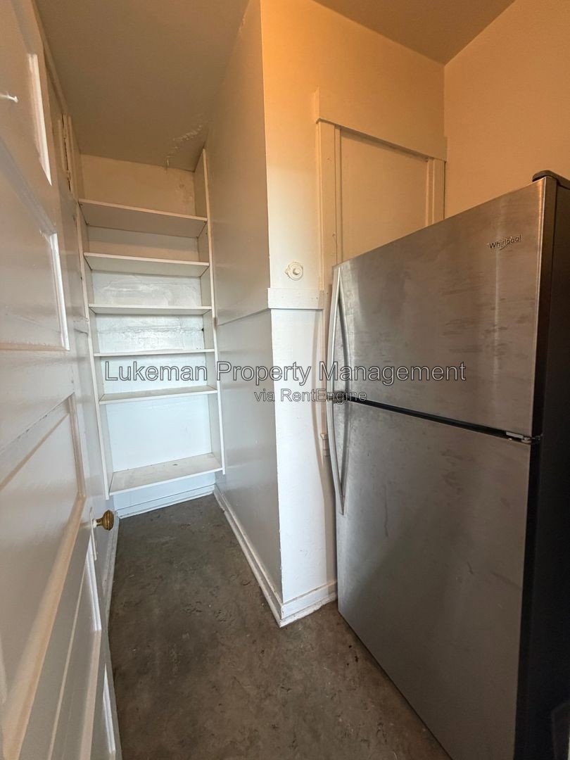 447 W Walnut - UNIT 8 property image