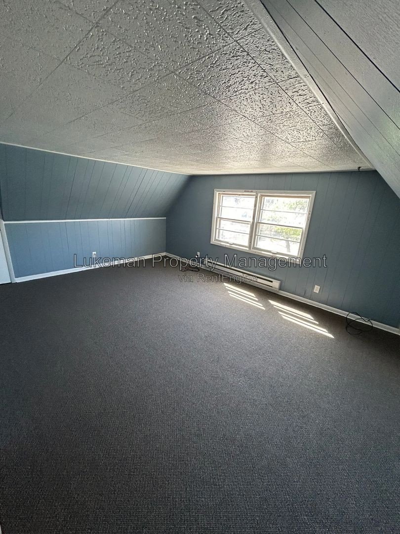 802 Cedar - 1 Bed/1 Bath Apartment Near WMU/K College property image