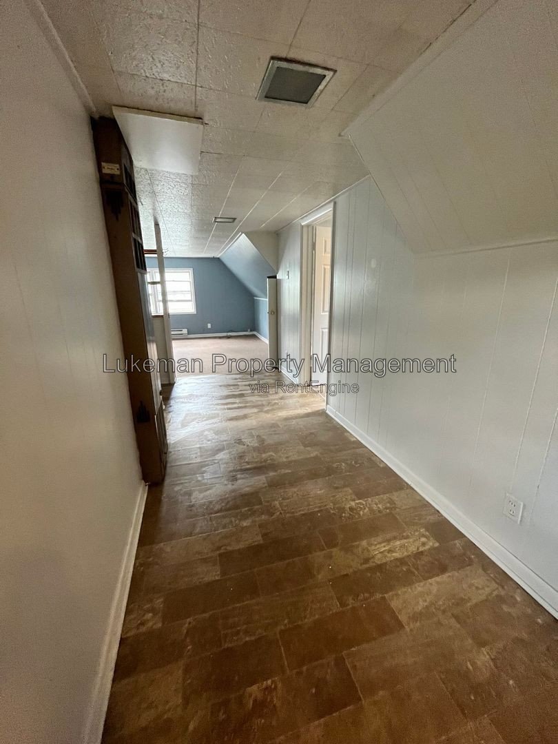 802 Cedar - 1 Bed/1 Bath Apartment Near WMU/K College property image