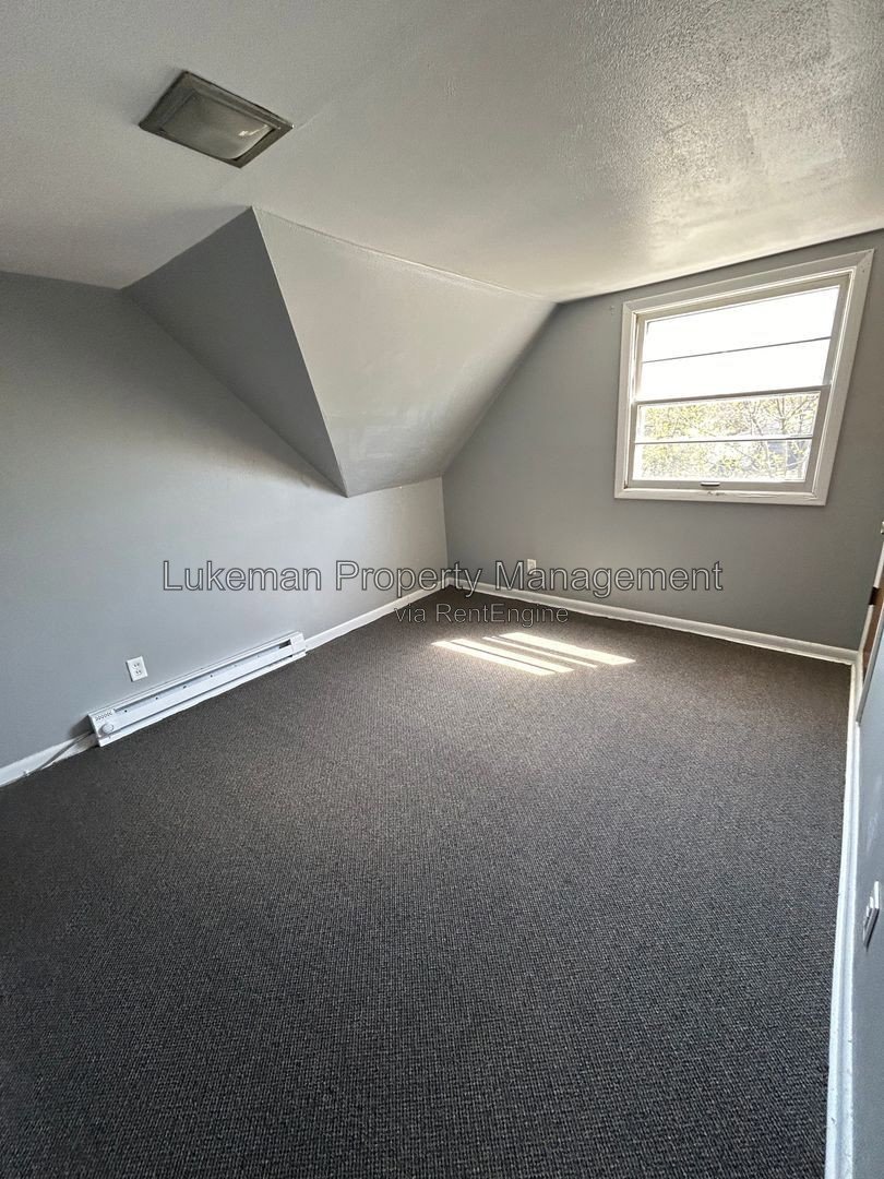802 Cedar - 1 Bed/1 Bath Apartment Near WMU/K College property image