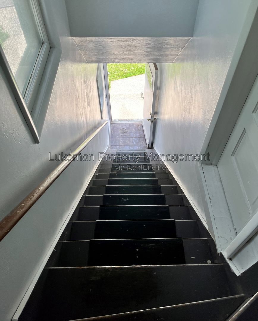 802 Cedar - 1 Bed/1 Bath Apartment Near WMU/K College property image
