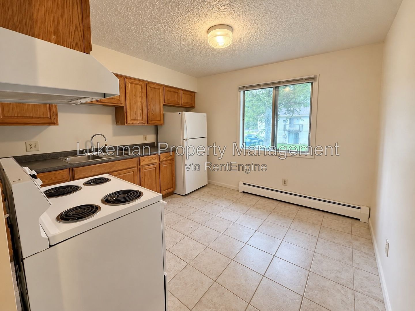 Eastside upper 2-bedroom with private balcony and a/c property image