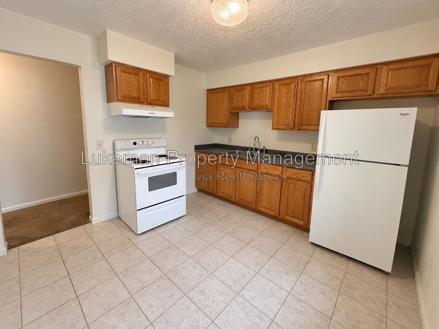 Eastside upper 2-bedroom with private balcony and a/c property image