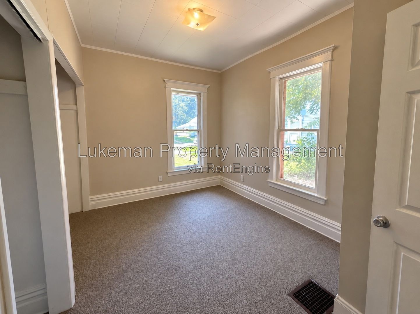 720 Village #2 - 1 Bed/1 Bath Unit Near WMU/K College property image