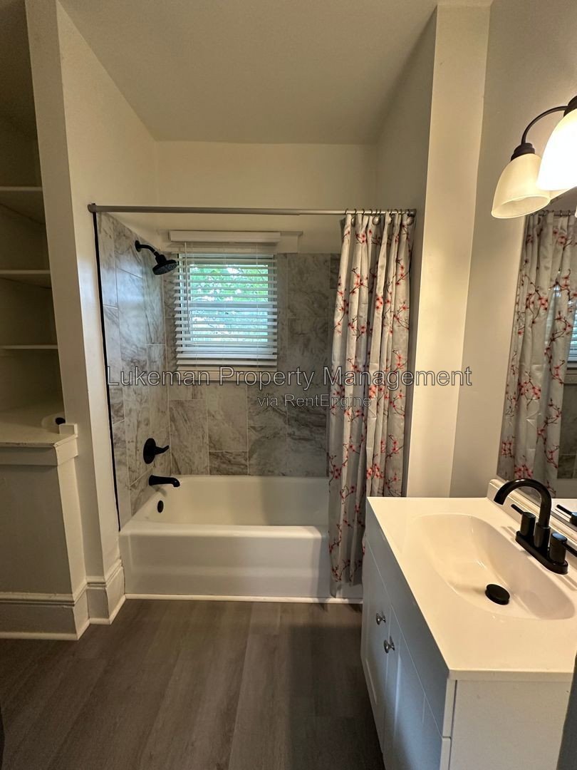 111 Reverend Wright- 3 Bedroom/2 Bathroom Home Downtown Kalamazoo property image