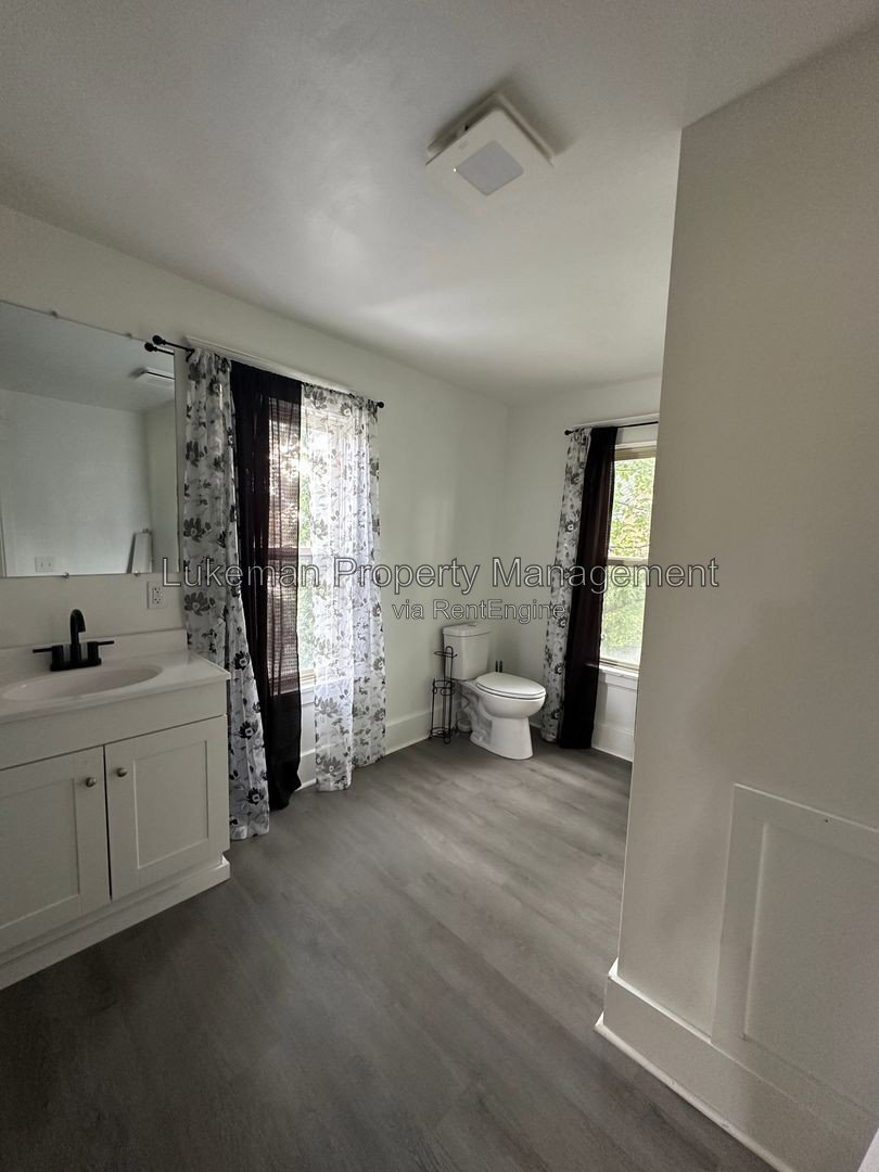 111 Reverend Wright- 3 Bedroom/2 Bathroom Home Downtown Kalamazoo property image