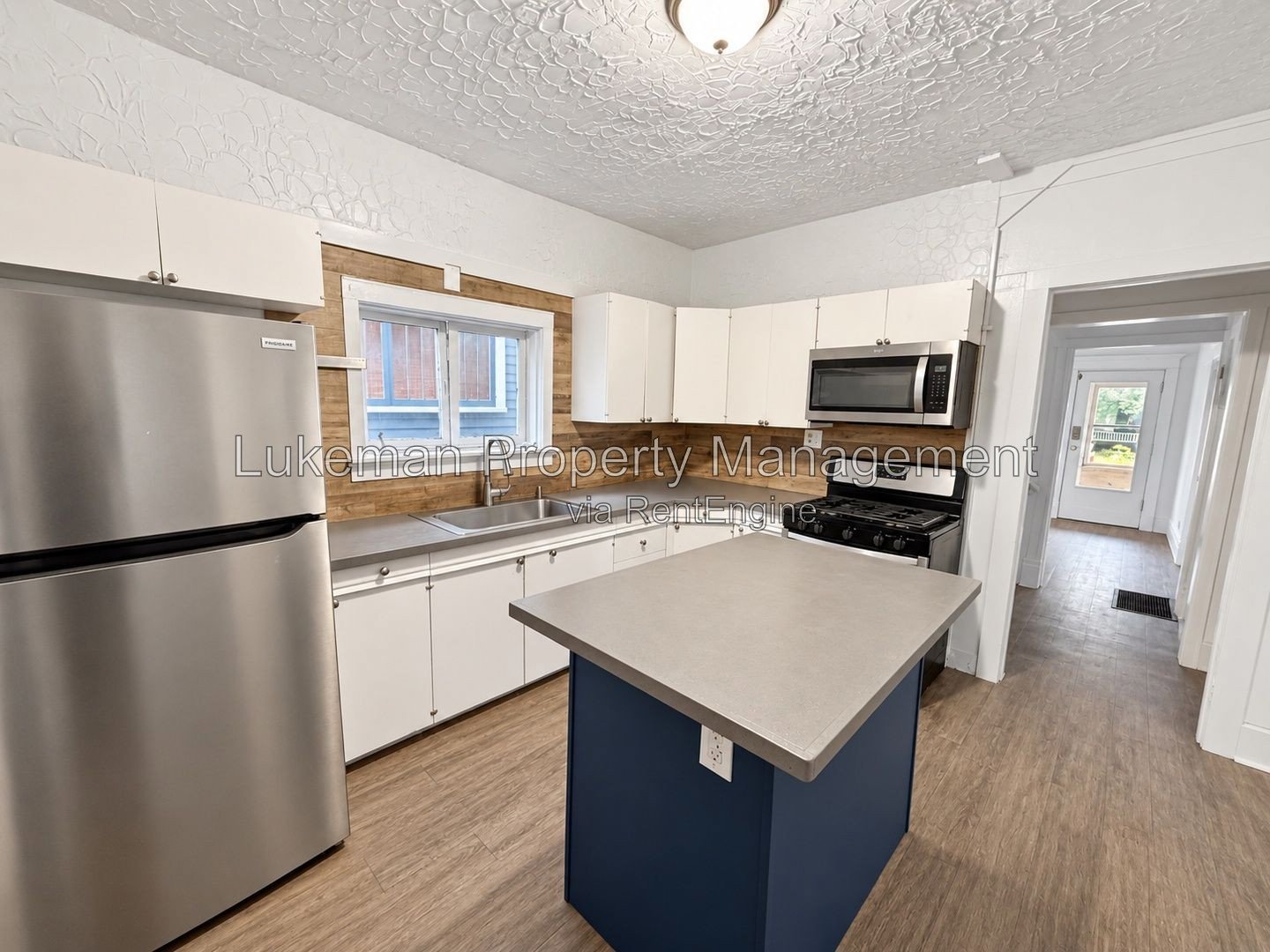 1007 S Westnedge - 4 Bed/Bath Unit Near WMU/K College property image
