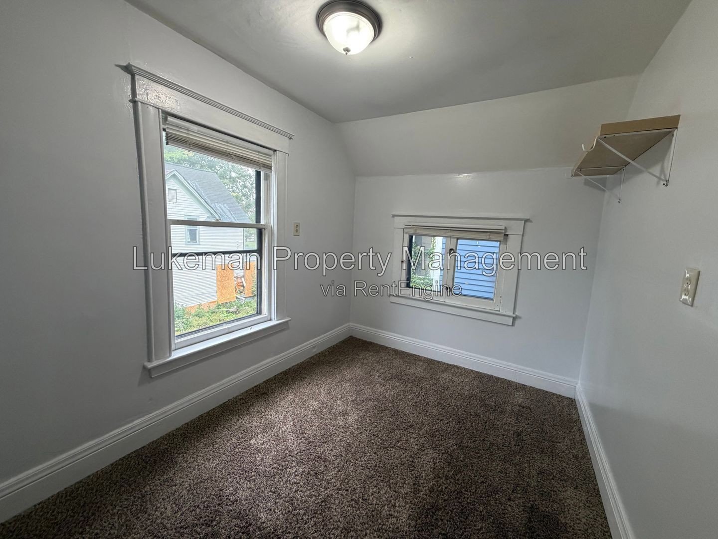 1007 S Westnedge - 4 Bed/Bath Unit Near WMU/K College property image