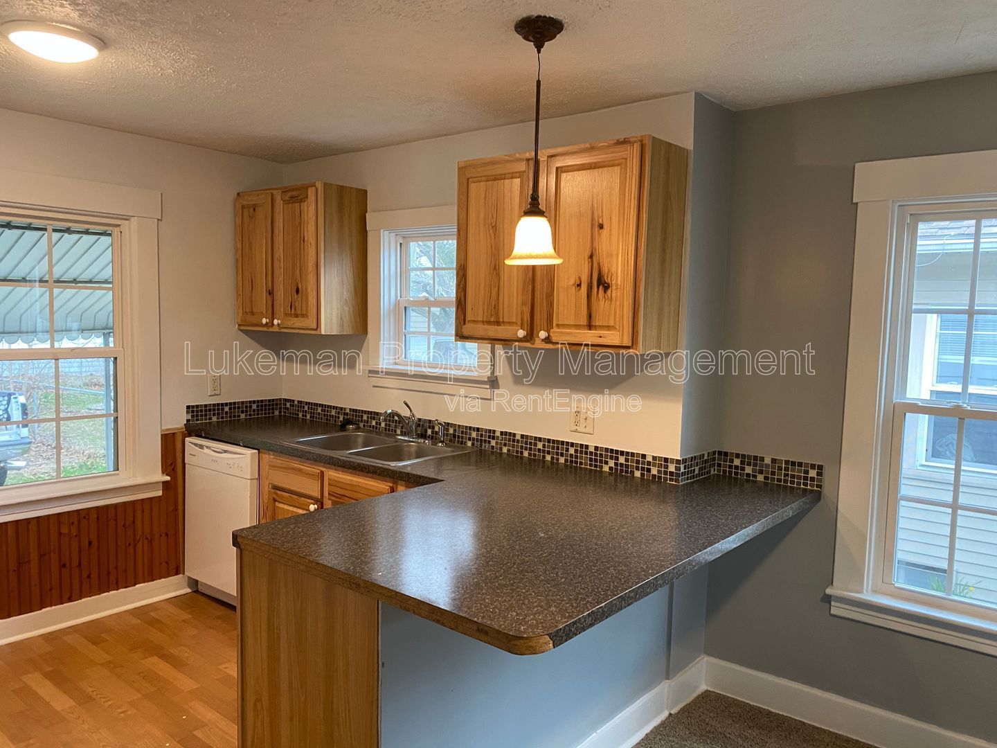 117 Nelson - 2 Bed/1 Bath Near WMU/K-College property image
