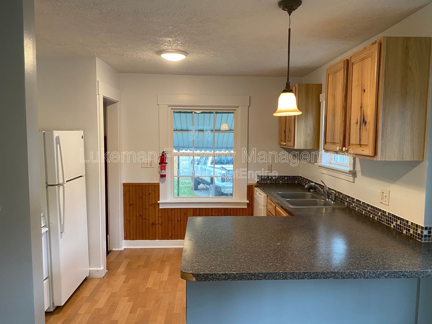 117 Nelson - 2 Bed/1 Bath Near WMU/K-College property image